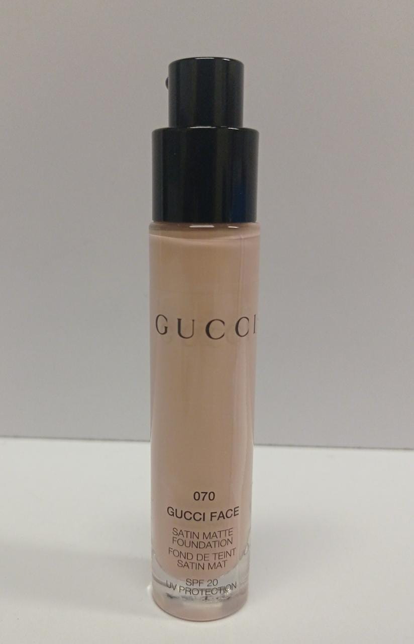 Gucci satin matte liquid foundation 13ml 25spf