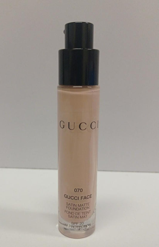 Gucci satin matte liquid foundation 13ml 25spf